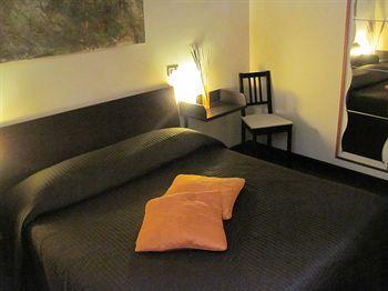 Kiara Hotel 2*