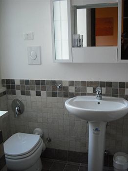 Kiara Hotel 2*
